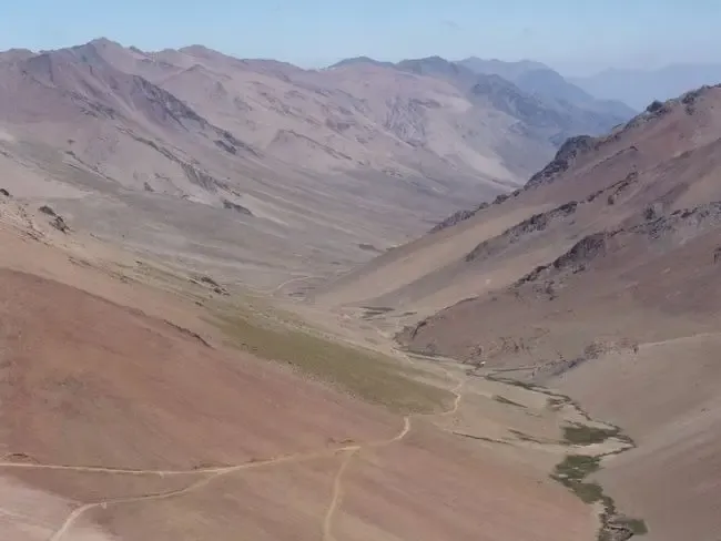 Caminos mineros en la montaña andina de San Juan
